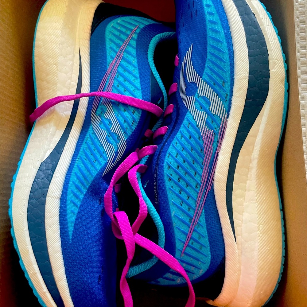 New in box Saucony running shoes